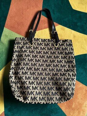 MICHAEL KORS Black Logo Shoulder Tote Bag